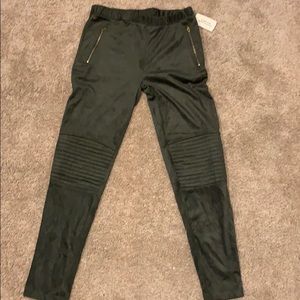 BRAND NEW NEVER WORN